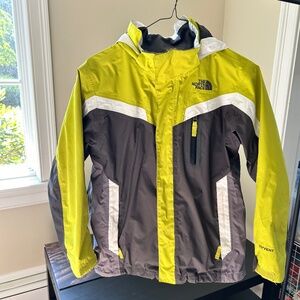 North face boys waterproof jacket size M 10 to 12